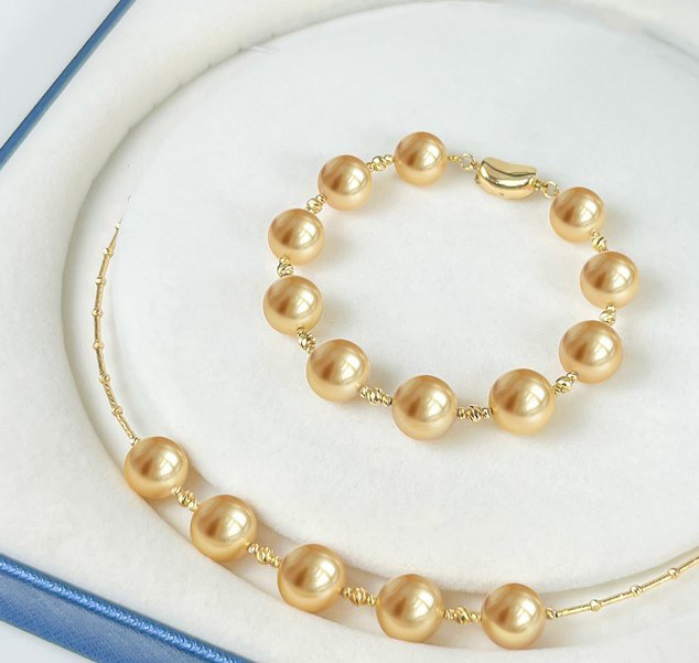 【La Corser】スターライト 8-11mm 南洋ゴールドパールネックレス 18Kゴールド スマイルデザイン 天然海水パール