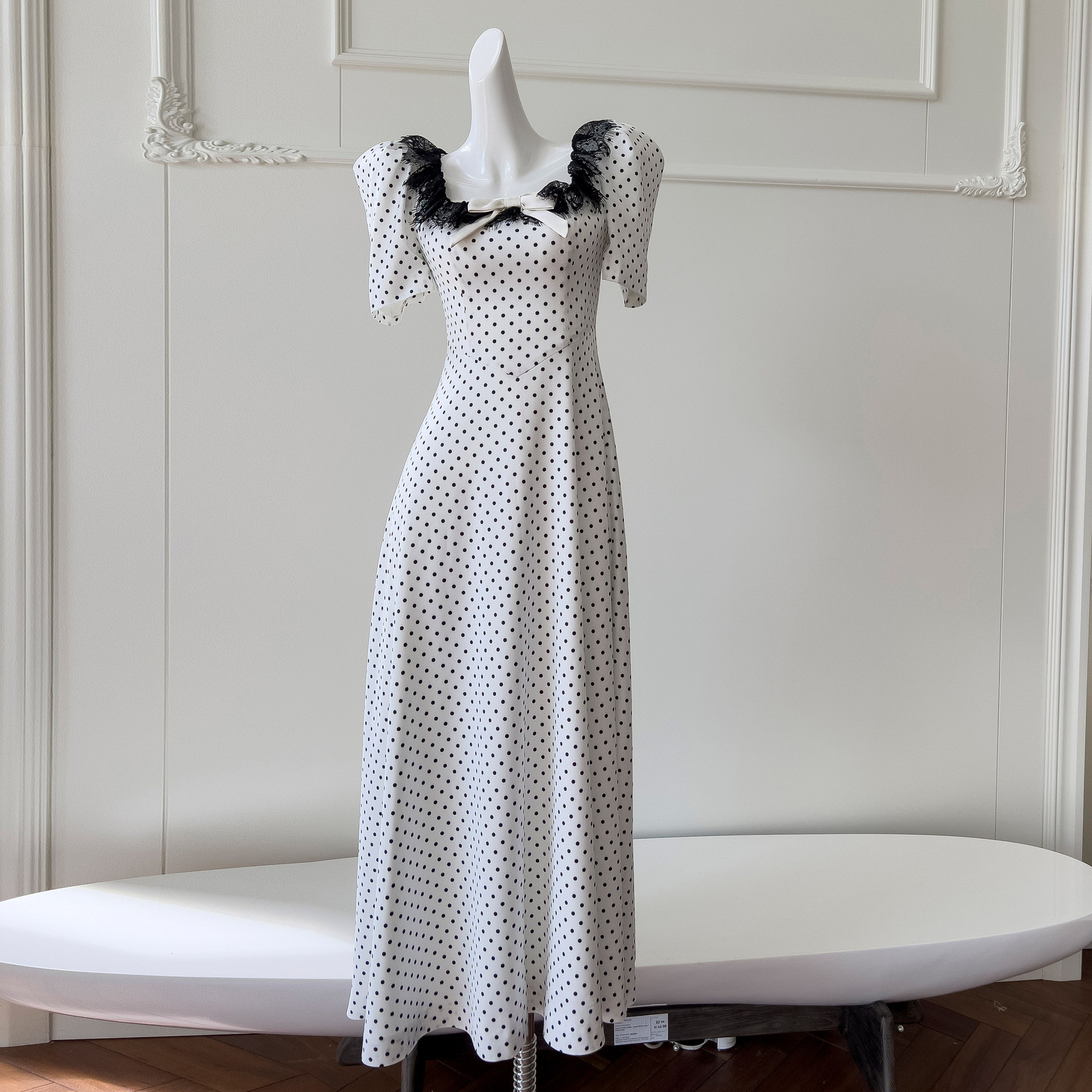 ドレス パーティー ウェディングドレス ロング ワンピース 旅行 お出かけ 白 ドット柄 韓国風 お呼ばれ 69265