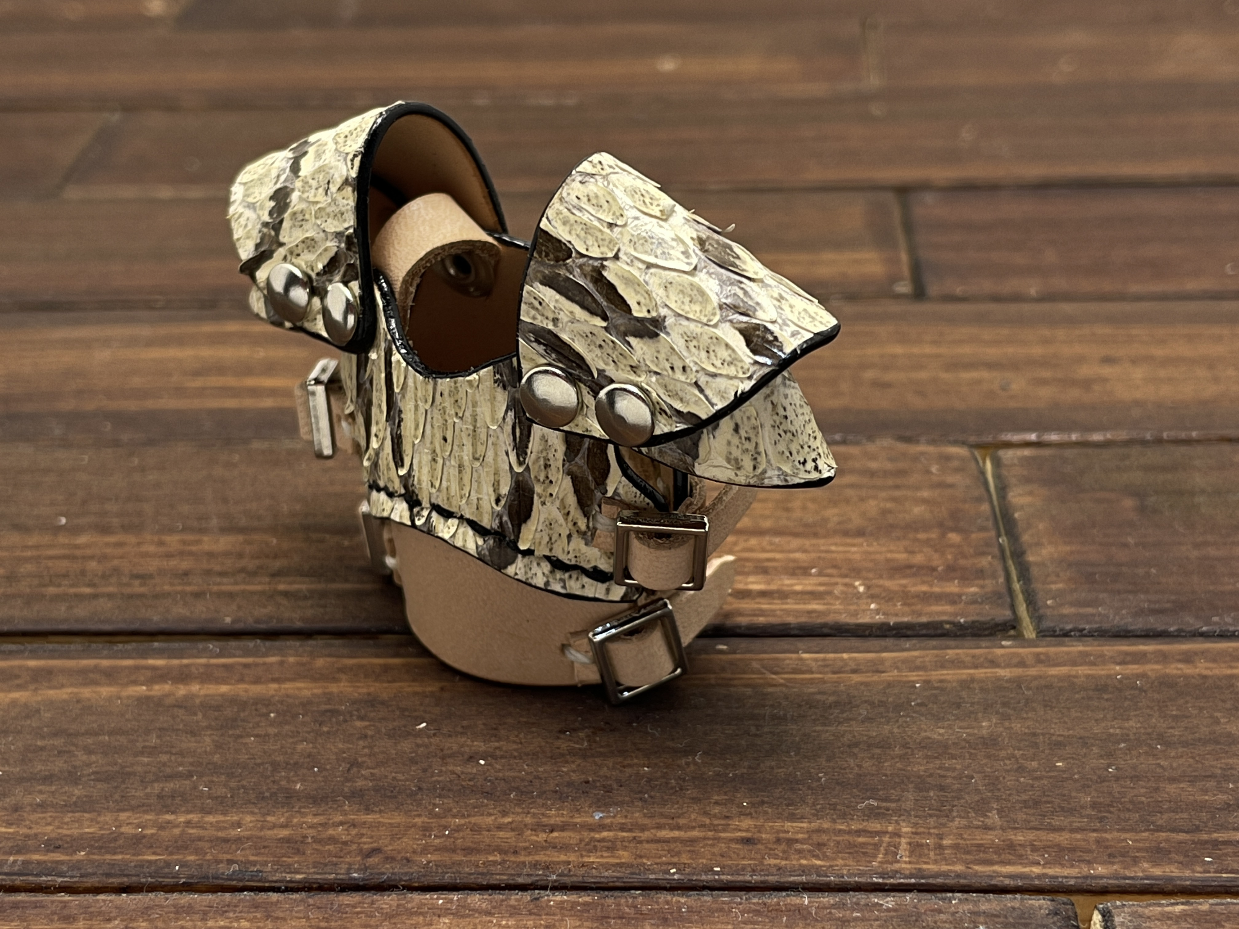 鱗の鎧ミニチュアキーホルダー（ラッセルヴァイパー）