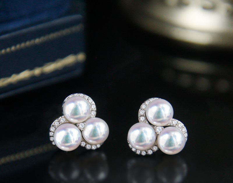 【La Corser】和風 5.5-6mm アコヤ天然海水真珠ピアス 18Kゴールド ダイヤモンドピアス 天上の丸い真珠 強い光