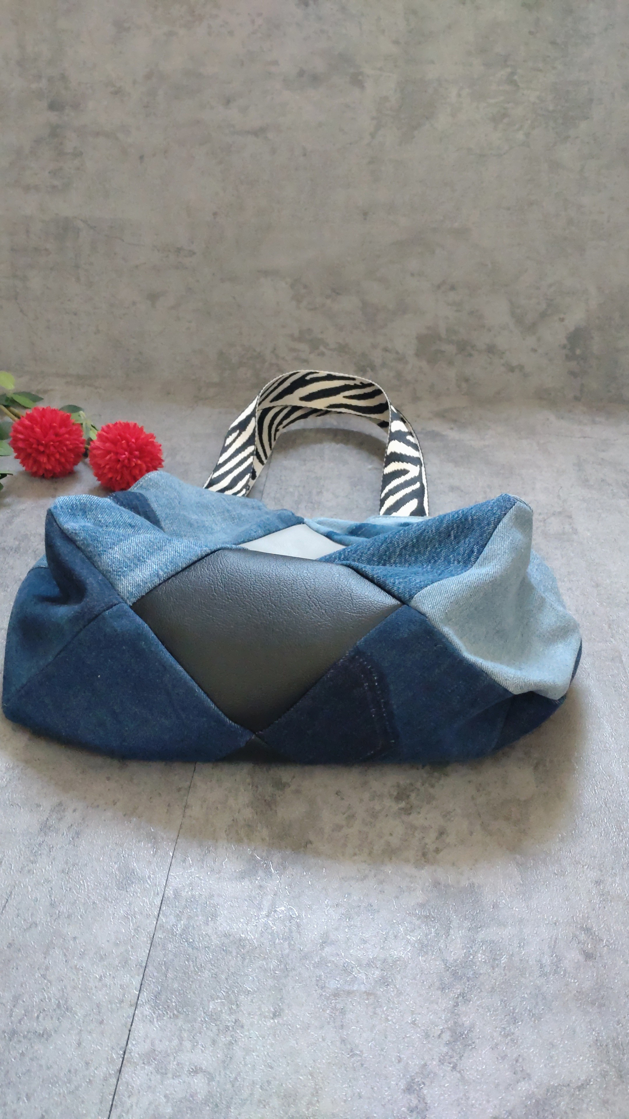 (ゼブラ柄) パッチワーク トートバッグ リメイクデニム 1点もの