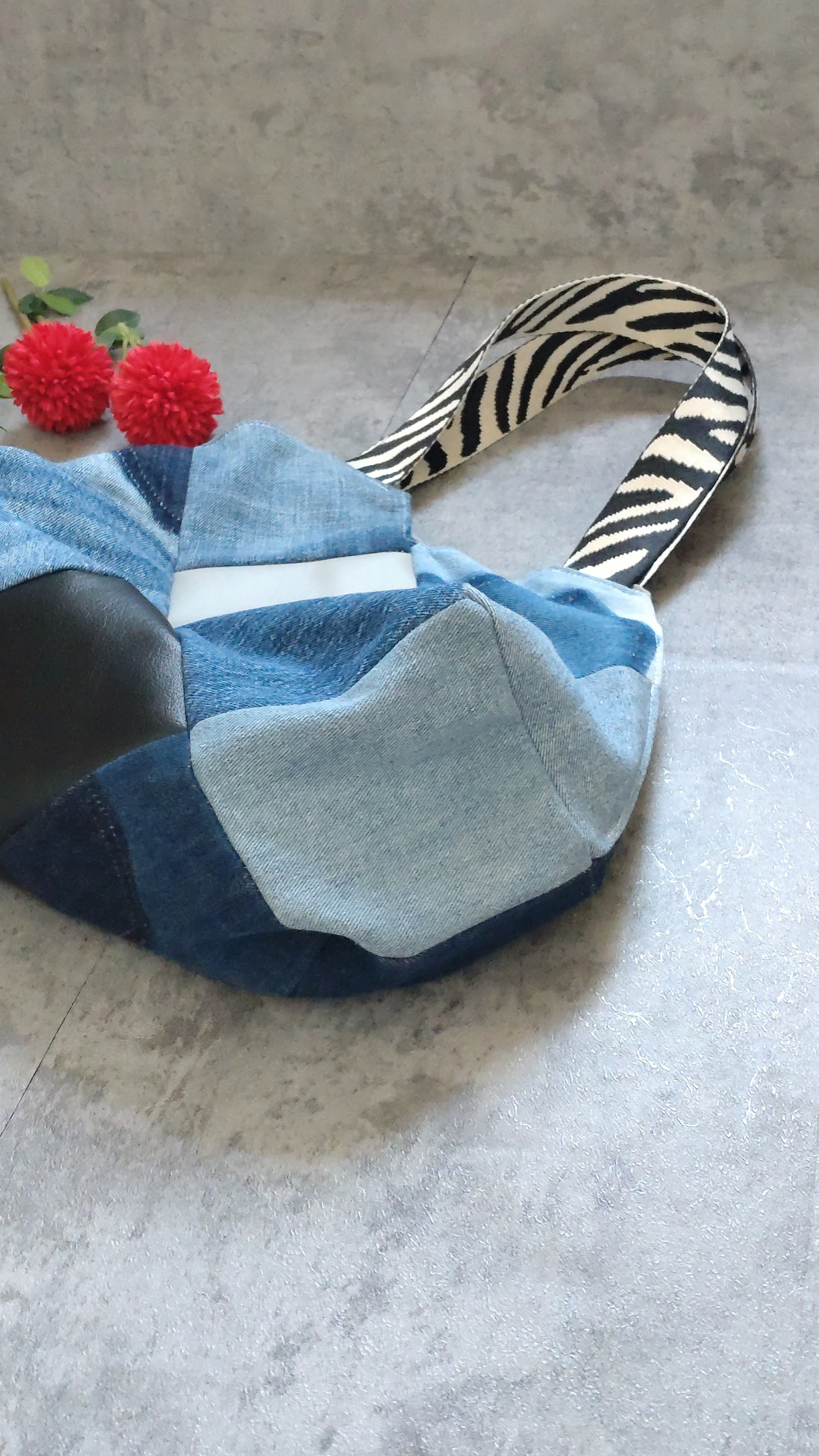 (ゼブラ柄) パッチワーク トートバッグ リメイクデニム 1点もの