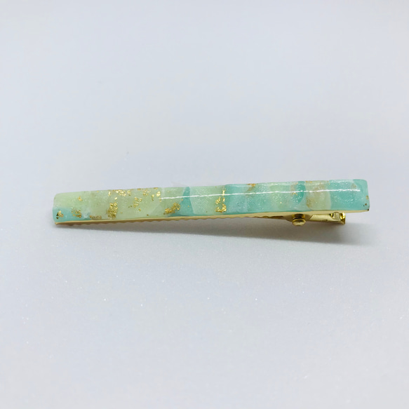 ヘアクリップ 翡翠 緑 大理石風 レジン 天然石風 みどり ヘアピン 翠