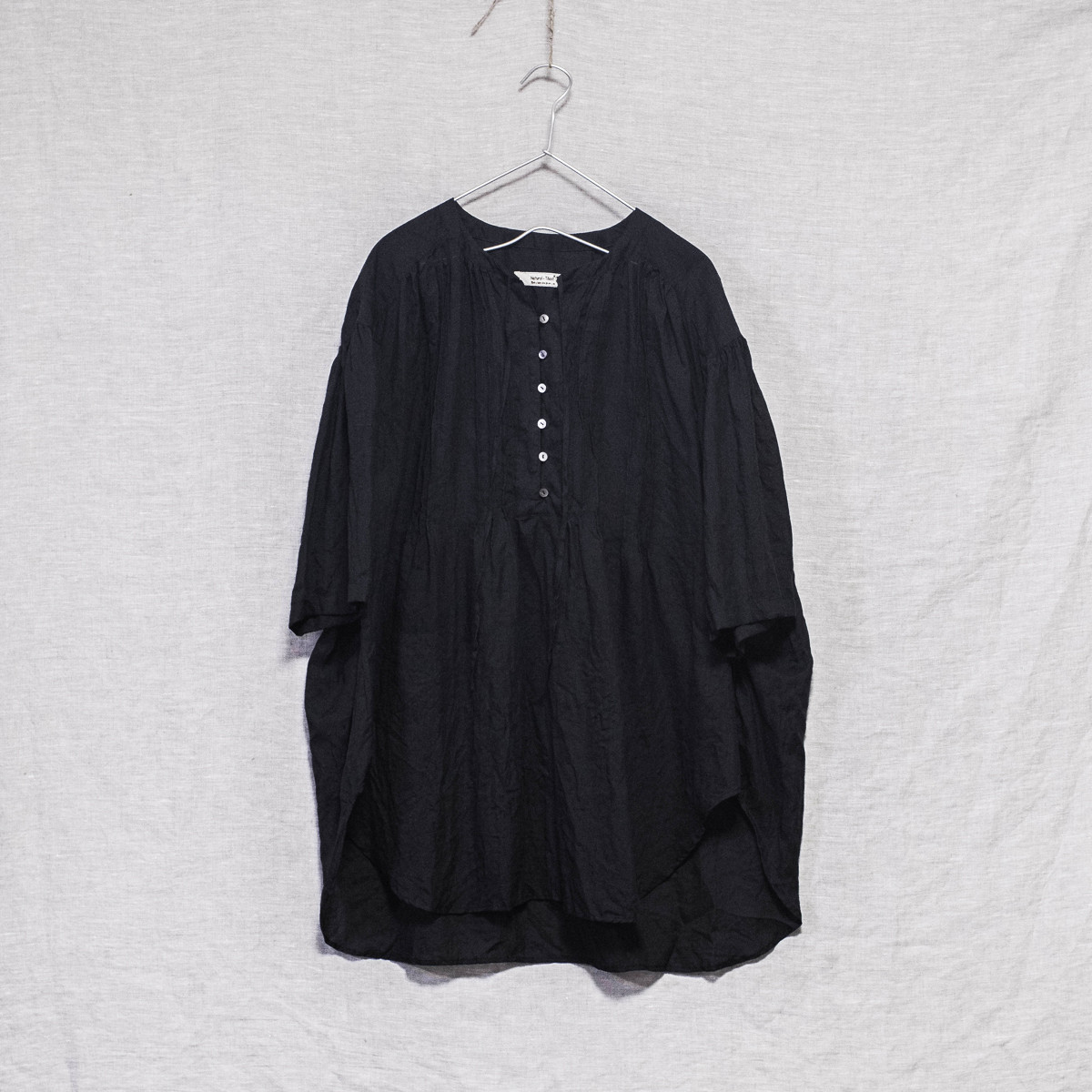 ループ開きプルオーバー　炭黒