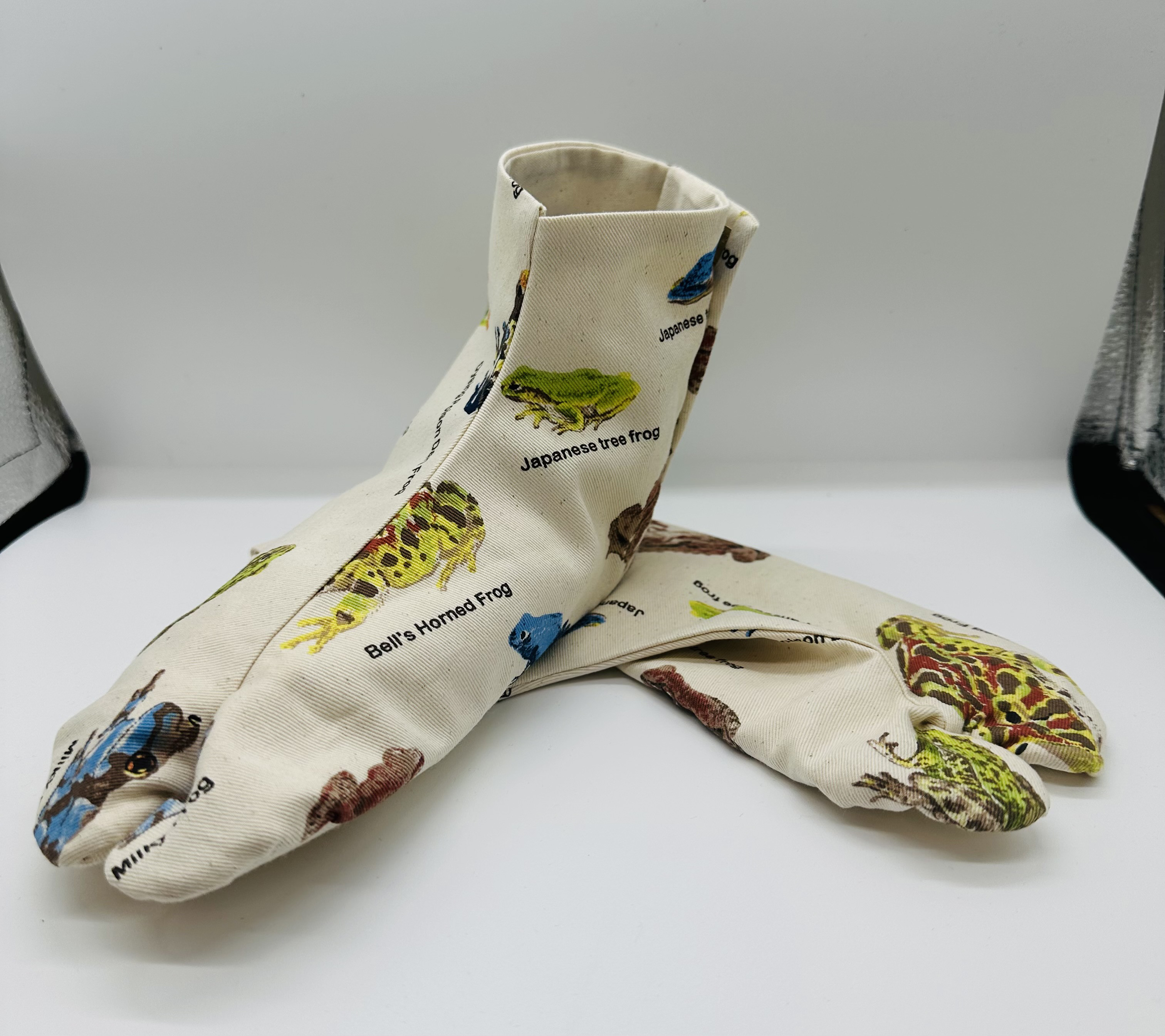 デザイン足袋　特⑥  いろんなカエル