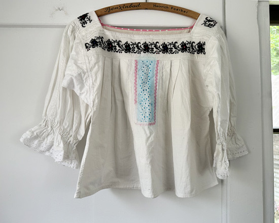 スクエアネック×パステルピンク水玉 ウクライナ刺繍ブラウス