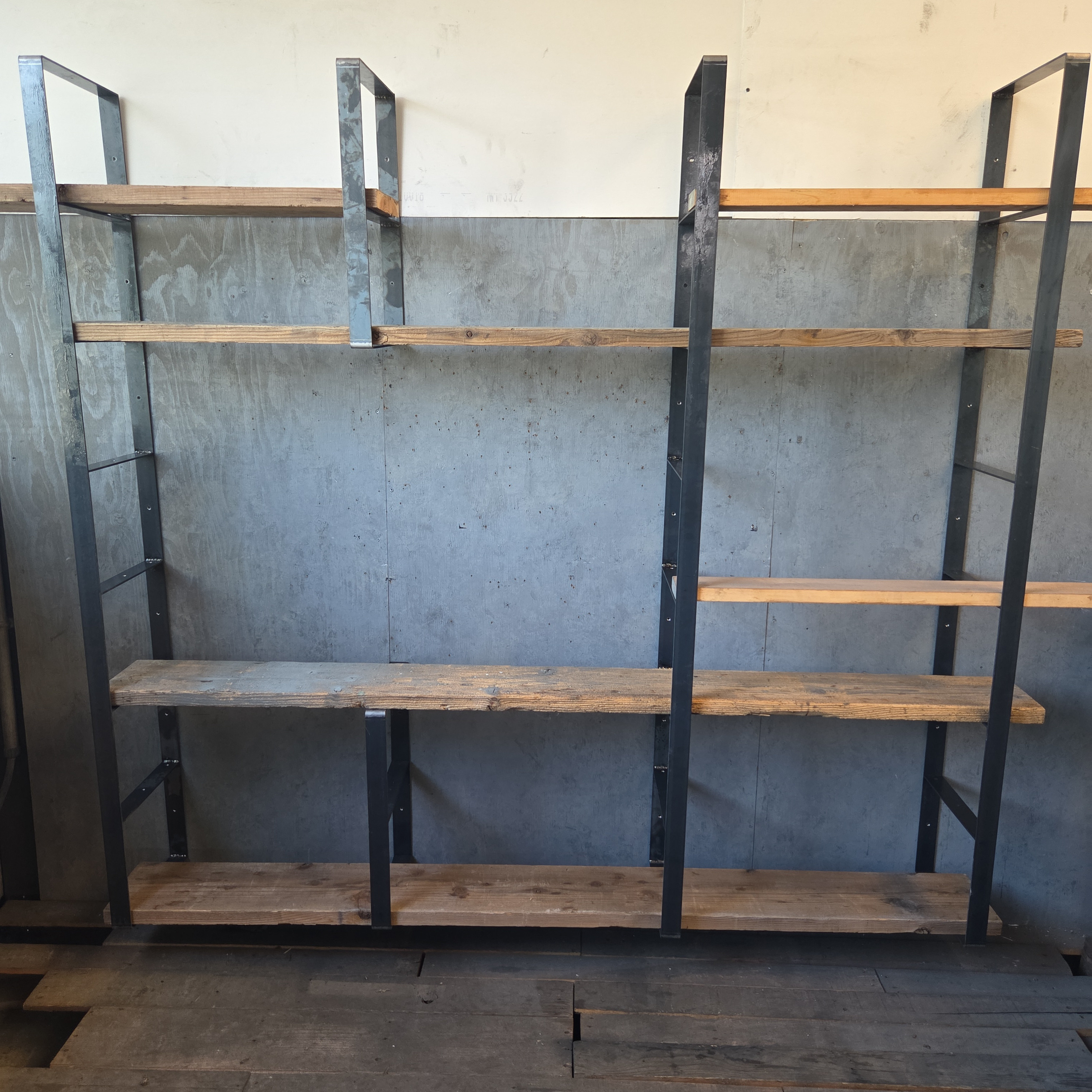 ラダーシェルフ　ウォールシェルフ　食器棚　本棚　飾り棚　壁面収納　シェルフ　シェルフフレーム　男前　アイアン　無骨