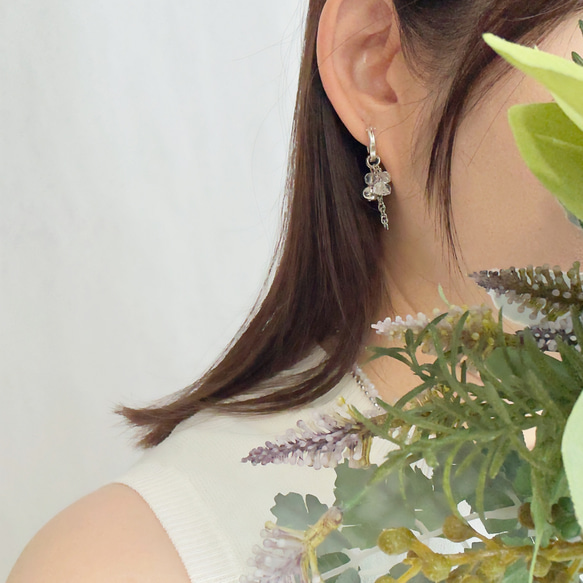 ✶夏の福袋✶涼やかクリスタル 4つのチャーム付き✶フープピアス・イヤリング サージカルステンレス シルバー 14kgf 10枚目の画像