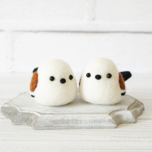 白馬(羊毛フェルト) 羊毛フェルトで作った白馬です😊 羊毛フェルト