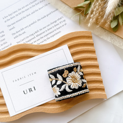 インド刺繍リボン と フリル の 巾着ポーチ ミニ巾着バッグ インド刺繍リボン】ハンドメイド ミニ 巾着 フリル ポーチ 巾着