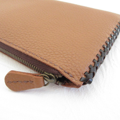 手縫い♪通帳もスリムに入る《牛革》Ｌ字ファスナーロングウォレット・シュリンク・ライトブラウン026