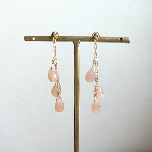 オレンジムーンストーンしずくピアス（イヤリング） ピアス