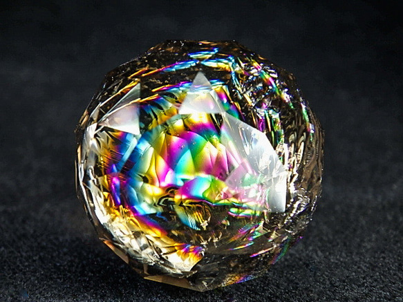 ★極上虹入りレインボースモーキークォーツカット★23.7ｍｍ/87ctボールスフィアアイリスクォーツ天然石ヒマラヤ煙水晶 6枚目の画像