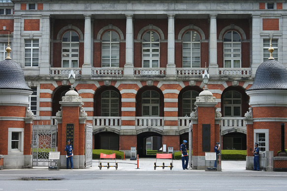 昭和レトロ洋館「法務省旧本館」白色模型 14枚目の画像