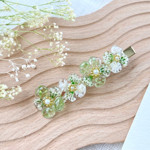 ペリドットとお花の夏色ヘアクリップ/バレッタ ヘアクリップ・バナナ