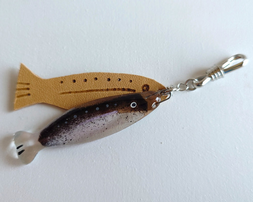 魚 魚好き さかな アジ イワシ サンマ ガラス 革 キーホルダー バック