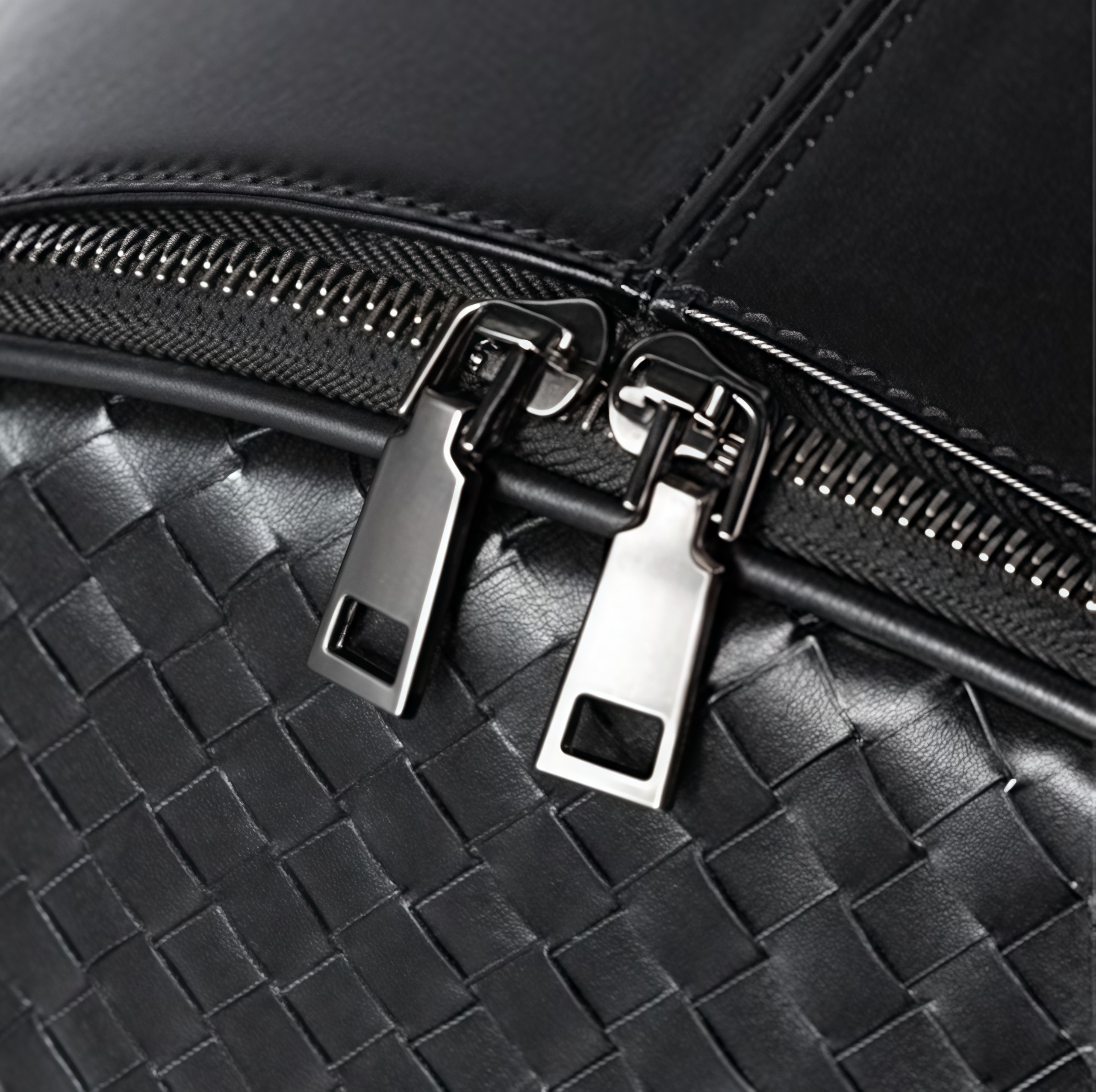 牛革編みビジネスバックパック｜通勤・旅行に最適｜15.6インチPC対応