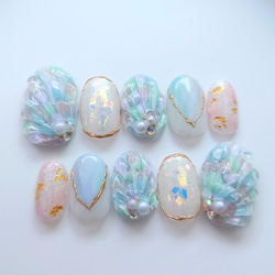 人魚の鱗ネイル 夏 マーメイド 貝殻 シェル ニュアンスアート ネイル