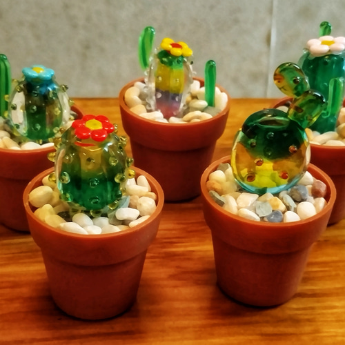 ハンドメイド、ガラスサボテン、手作りガラスミニチュア鉢植え植物