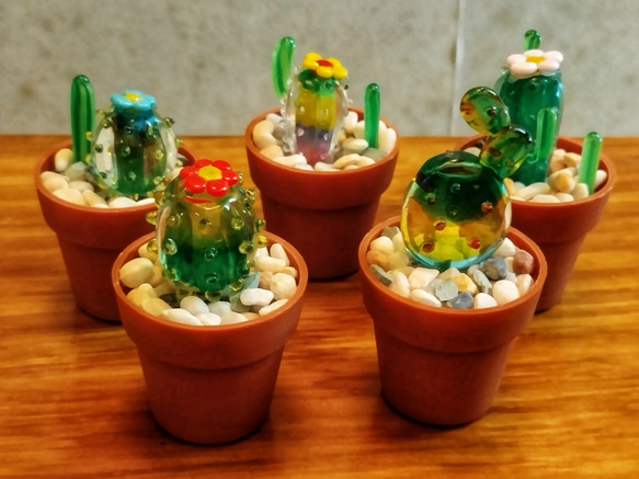 ハンドメイド、ガラスサボテン、手作りガラスミニチュア鉢植え植物