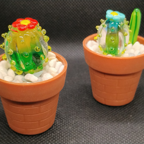 ハンドメイド、ガラスサボテン、手作りガラスミニチュア鉢植え植物