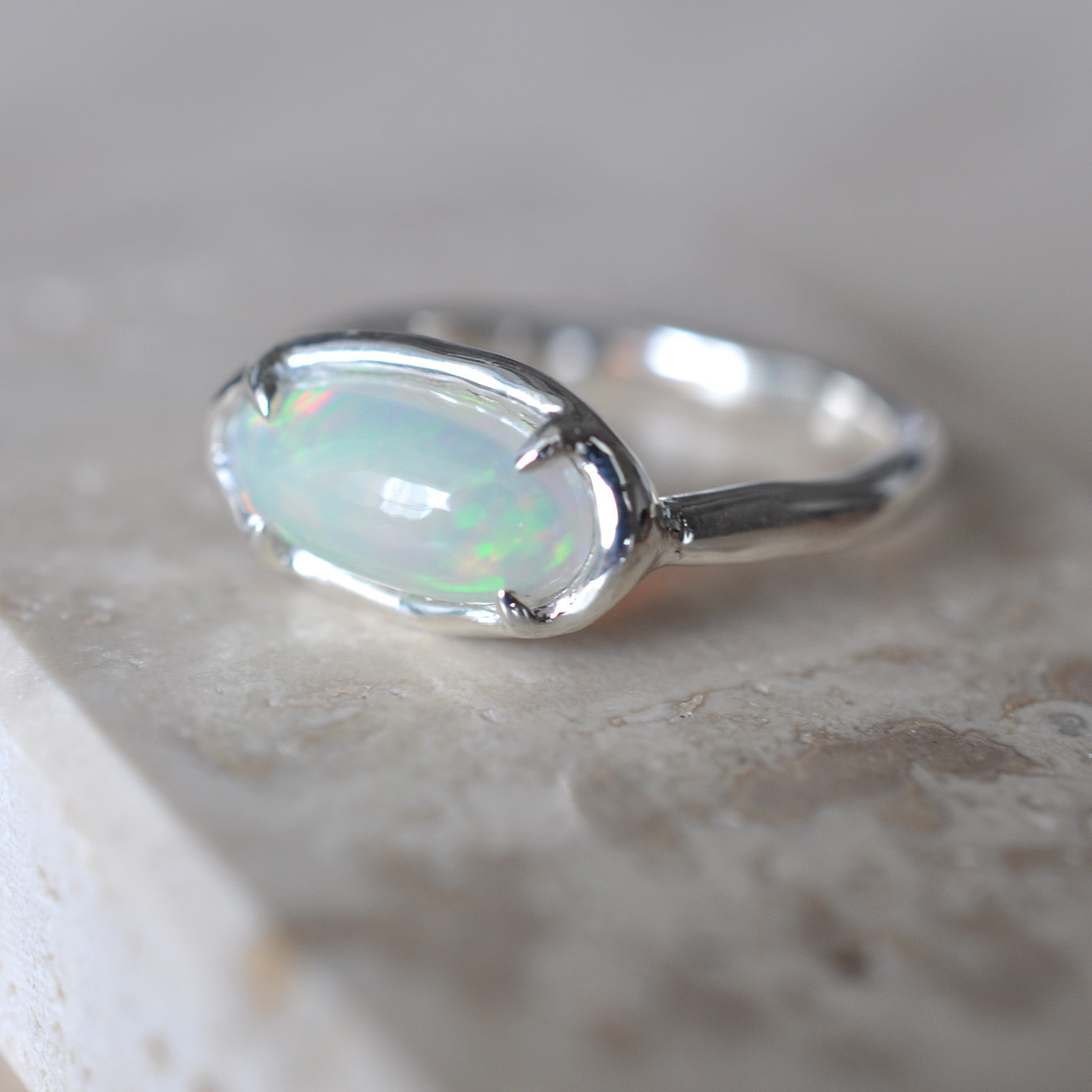Opal Ring　オパール シルバーリング　Oval