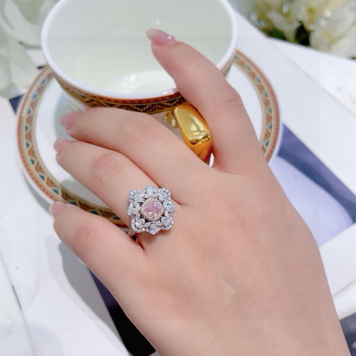 天然ピンクダイヤモンド リングGIA