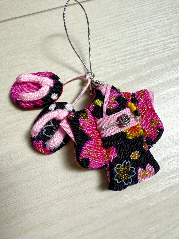 和柄ミニ着物と草履のストラップ＊桜模様／和風小物／ハンドメイド