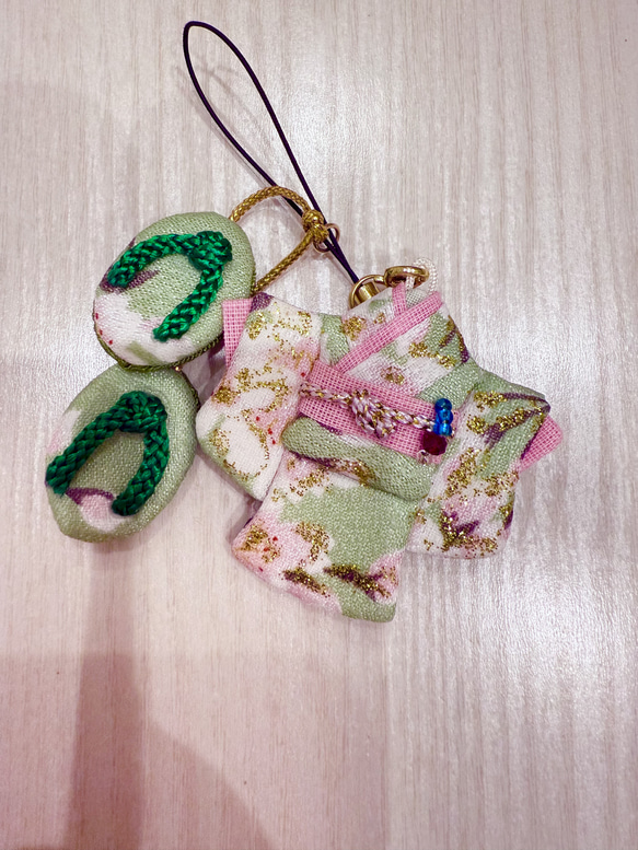 和柄ミニ着物と草履のストラップ＊桜模様／和風小物／ハンドメイド