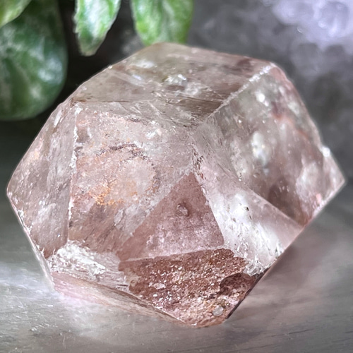 ブラジル ゴイアス州産　レッド　レムリアンシードクリスタル 原石　赤水晶 ブラジル ゴイアス州産 レッド レムリアンシードクリスタル 原石 赤