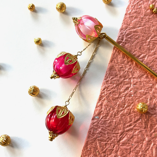 かんざし 鬼灯の様な2トーンカラーのビーズ3連 ピンク系 一本