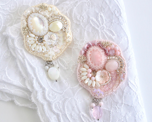 桜のビーズ刺繍ブローチ ブローチ サクラ エンブロイダリー 通販