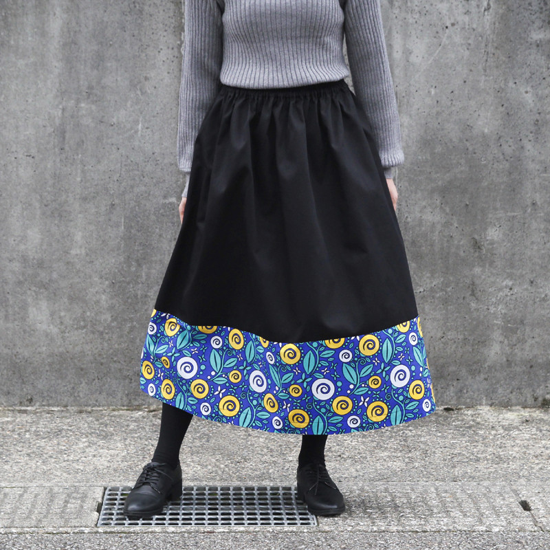 上品で丈夫「 カンガ × チノ 」２種類の生地を合わせた ロングスカート サイドポケット付き！ アフリカ布