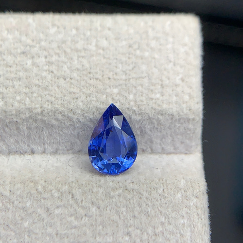 New 1.03ct天然コーンフラワーブルーサファイアルース　鑑定書付き非加熱 New 1.03ct天然コーンフラワーブルーサファイアルース 鑑定書付き 25/7