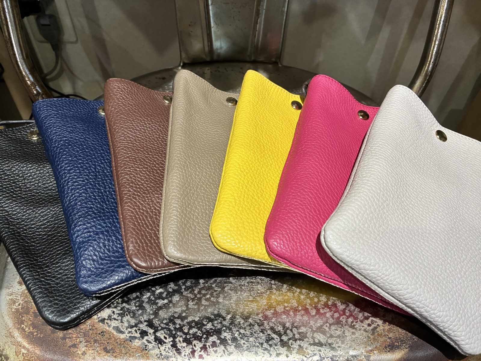 スマホポシェット(国内生産品/イタリア製皮革使用) 5,460円