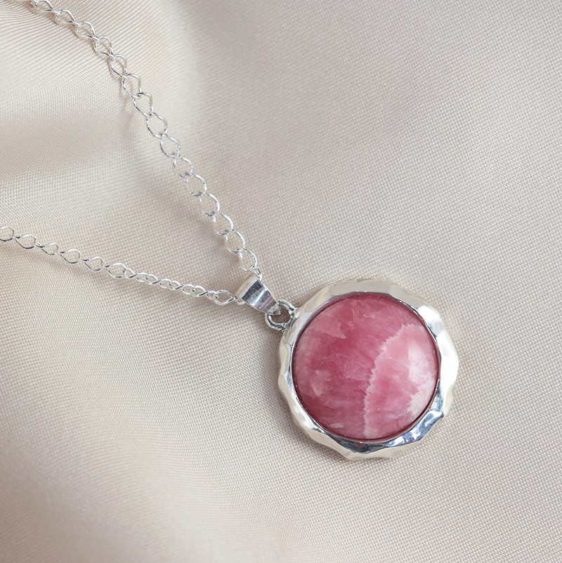 【１点もの/ロードクロサイト/シルバーネックレス】天然石 バラ色の宝石 シルバーネックレス 大きめ天然石