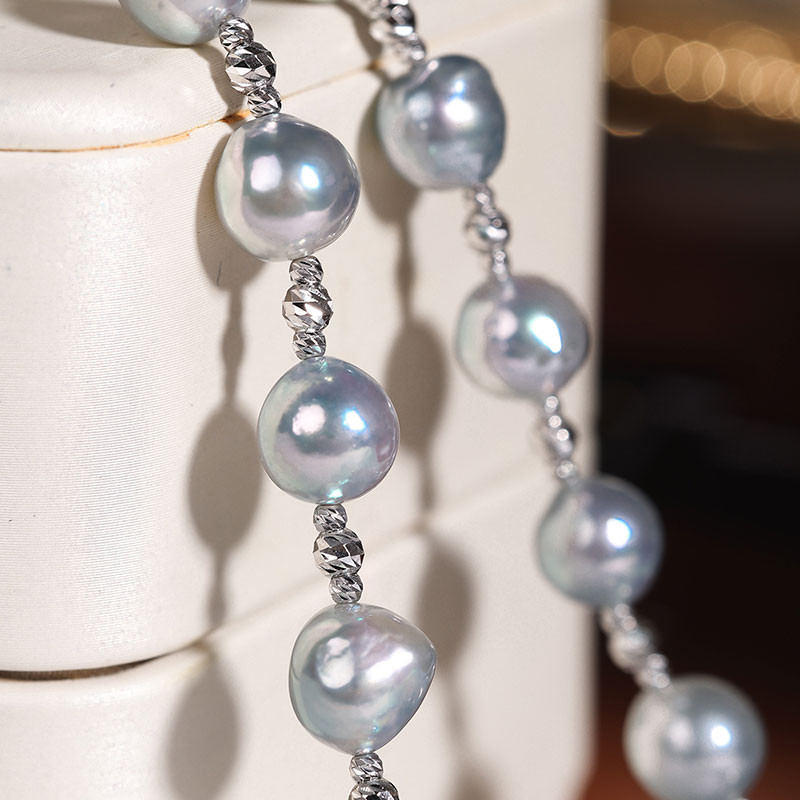 [ヘイズジュエリー] ベルリンガールシリーズ 18Kホワイトゴールド 7.5-8mm 日本製アコヤシルバー ブルーバロックパール