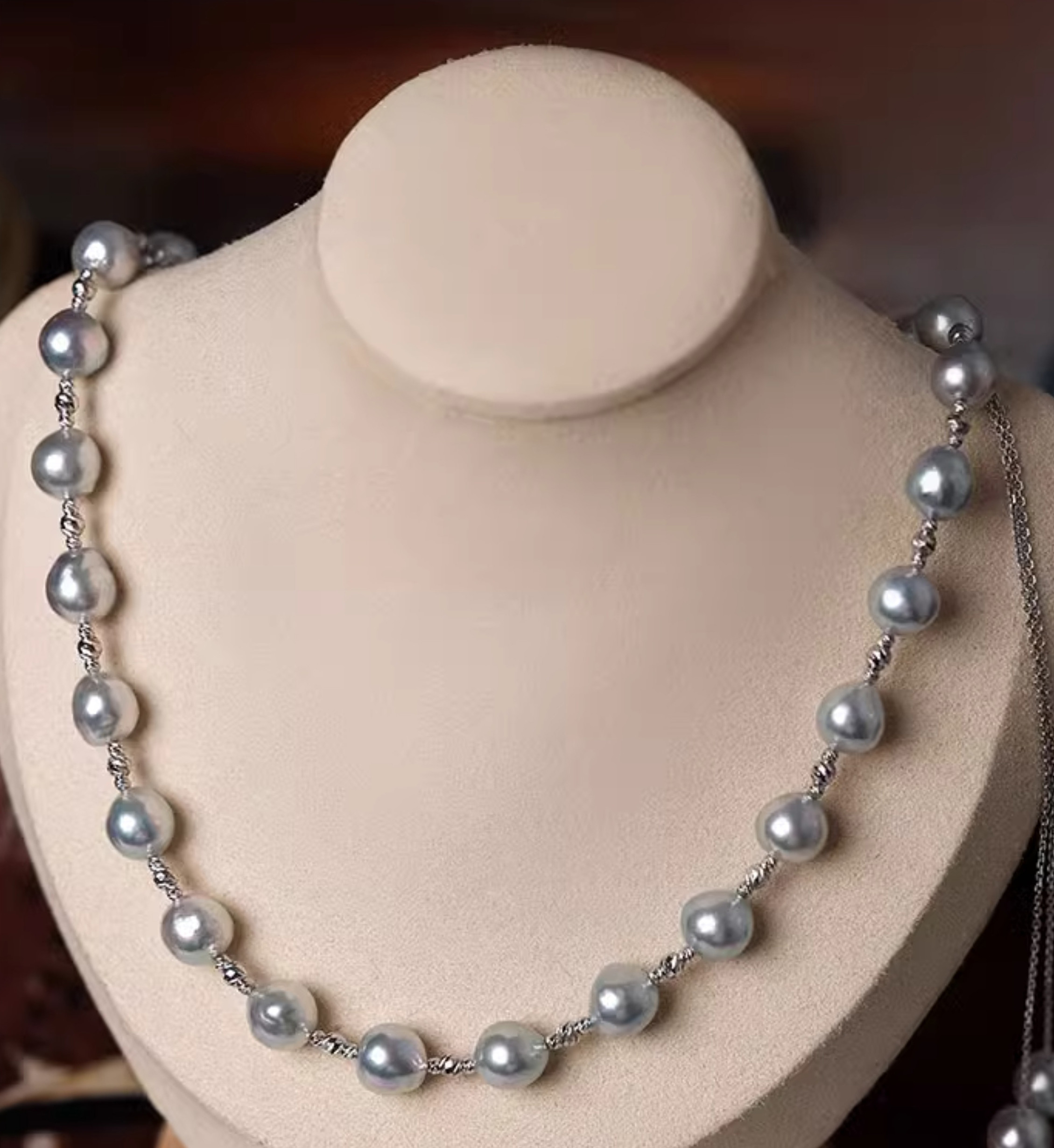 [ヘイズジュエリー] ベルリンガールシリーズ 18Kホワイトゴールド 7.5-8mm 日本製アコヤシルバー ブルーバロックパール