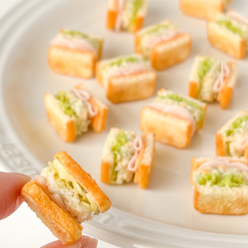 ランチ風 ミニチュアパン 】 ポテサラ サンド / 樹脂粘土で作った