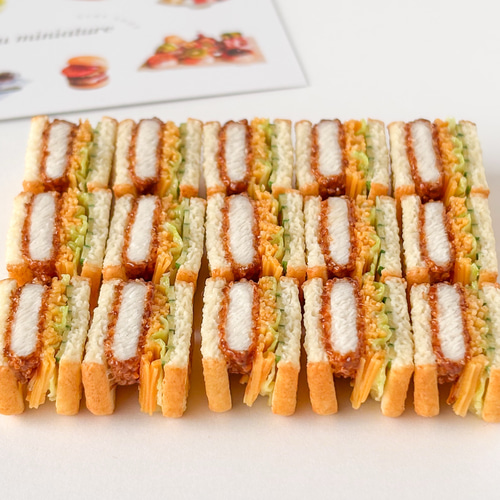 特集掲載 】ランチ風 ミニチュア サンドイッチ カツサンド / 樹脂粘土