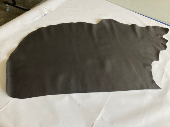 牛革　Ｋｉｐソフト弱シボ　No.17-1　ハンドメイド　レザークラフト　本革　素材　材料 1枚目の画像