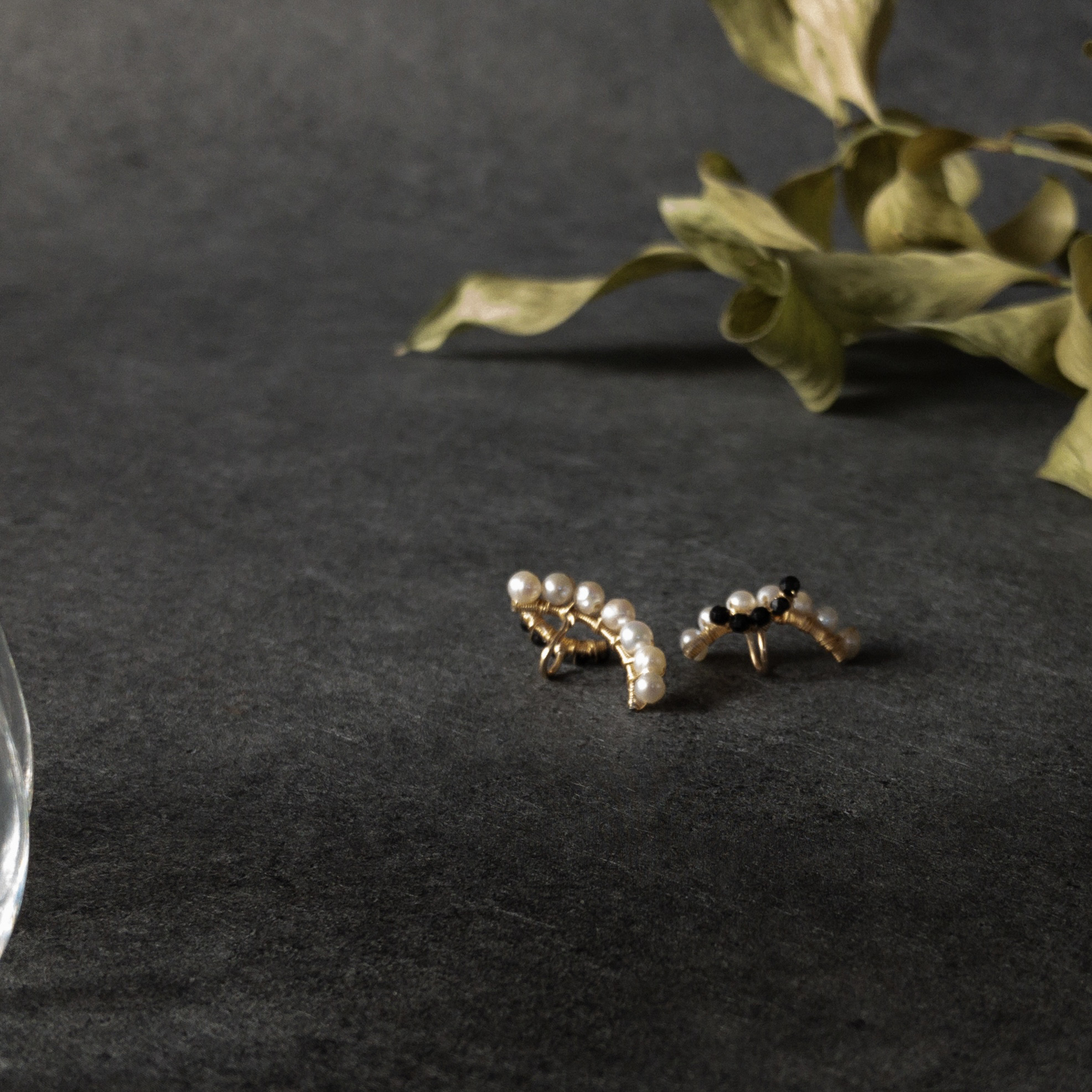 【14kgf】リバーシブルイヤリング 〜 淡水真珠＆ブラックスピネル