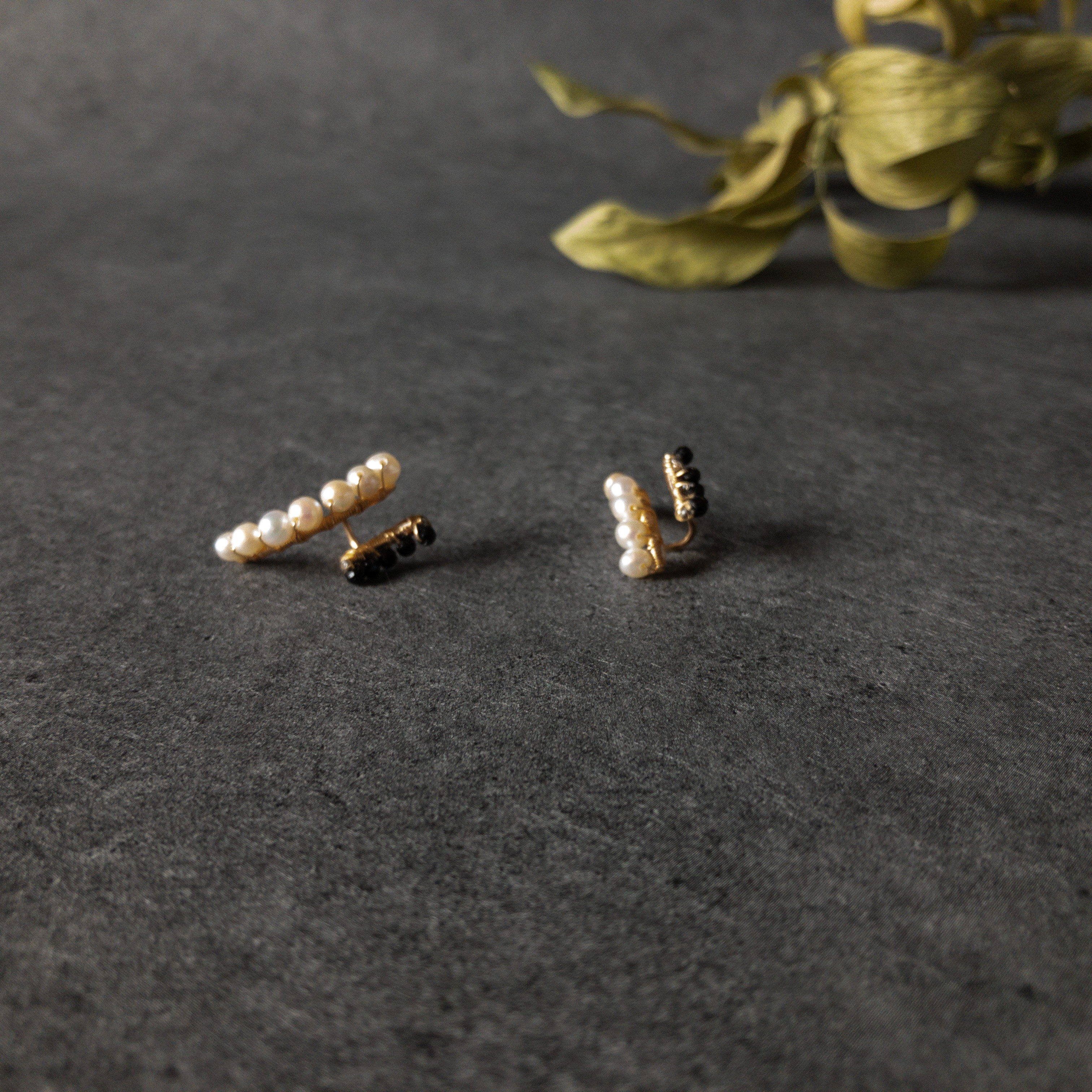 【14kgf】リバーシブルイヤリング 〜 淡水真珠＆ブラックスピネル