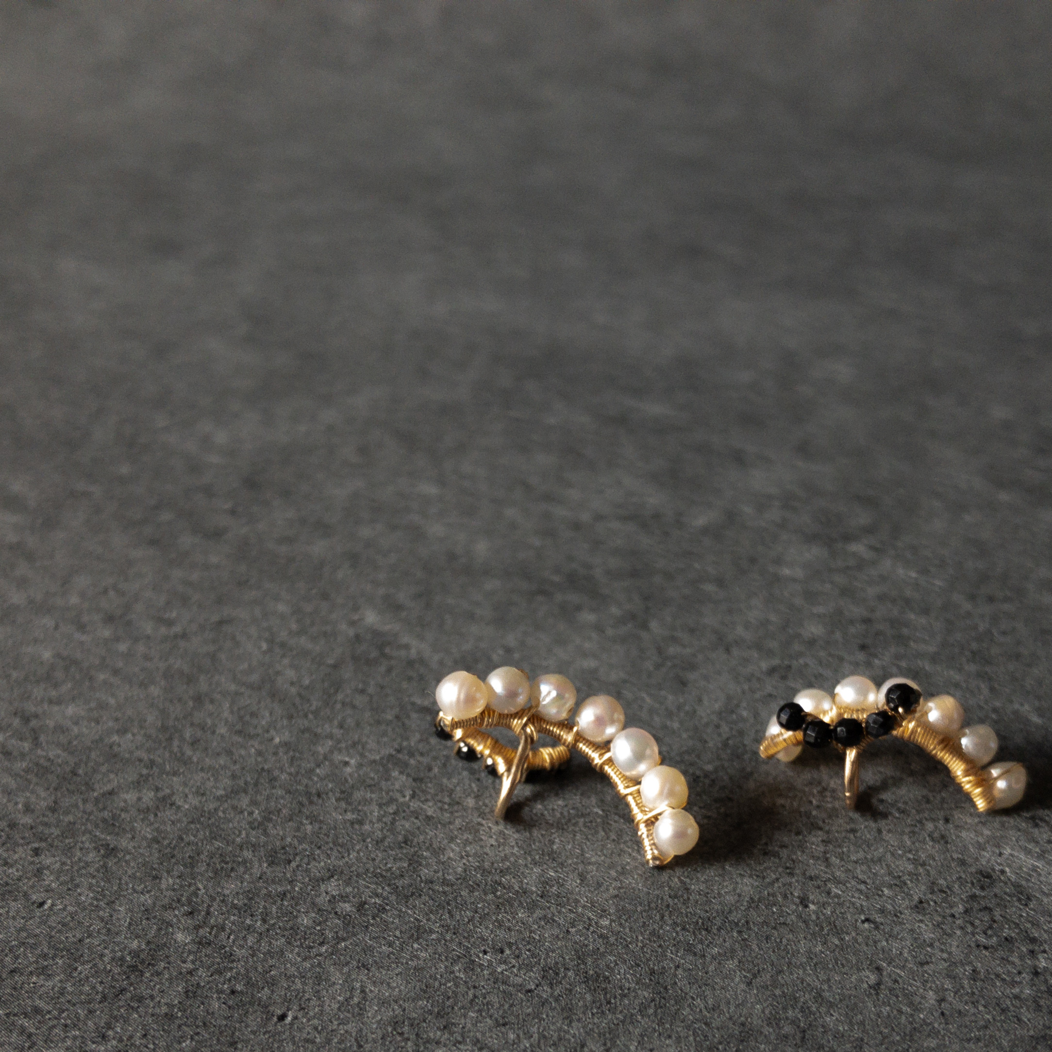 【14kgf】リバーシブルイヤリング 〜 淡水真珠＆ブラックスピネル