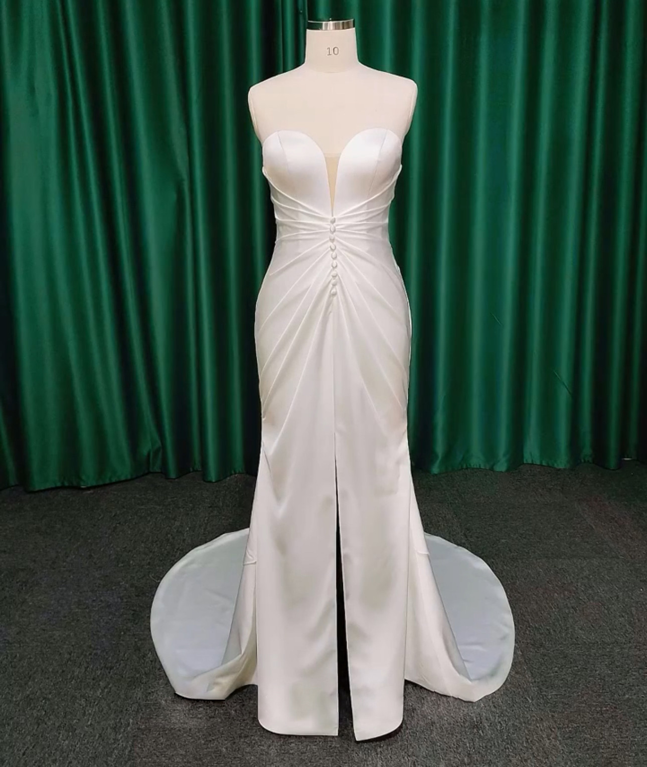 新作見逃さない　夏婚秋婚　マーメイドドレス　サテン　高級感溢れる　エレガントなシルエット　お色直しファスナー海外挙式花嫁