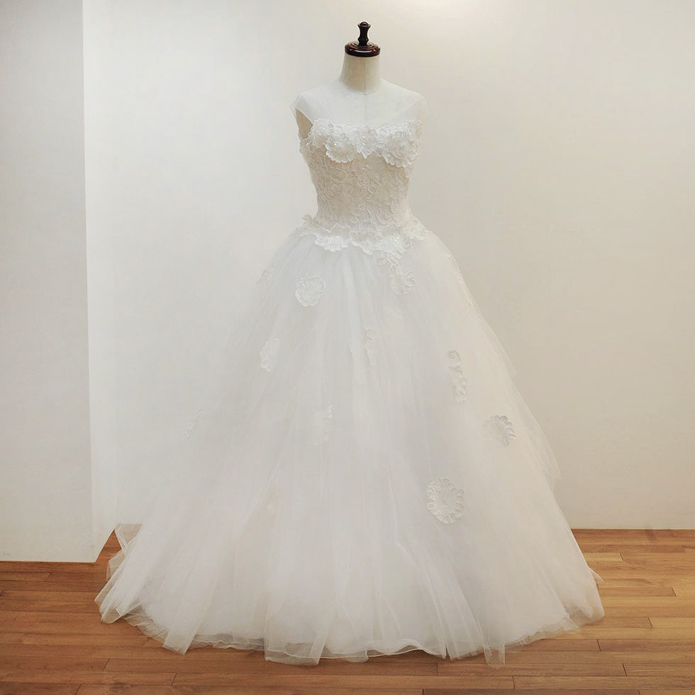 ウエディングドレス オフショルダー チュールスカートふわふわ ホワイト 日本製 [Z045]