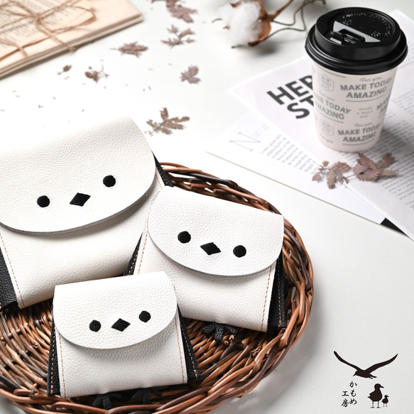 再販 ＼シマエナガといつも一緒／ 仕切り付き コインケース 【 親子 シマエナガ 】 本革 姫路レザー 財布 HW33K 1枚目の画像