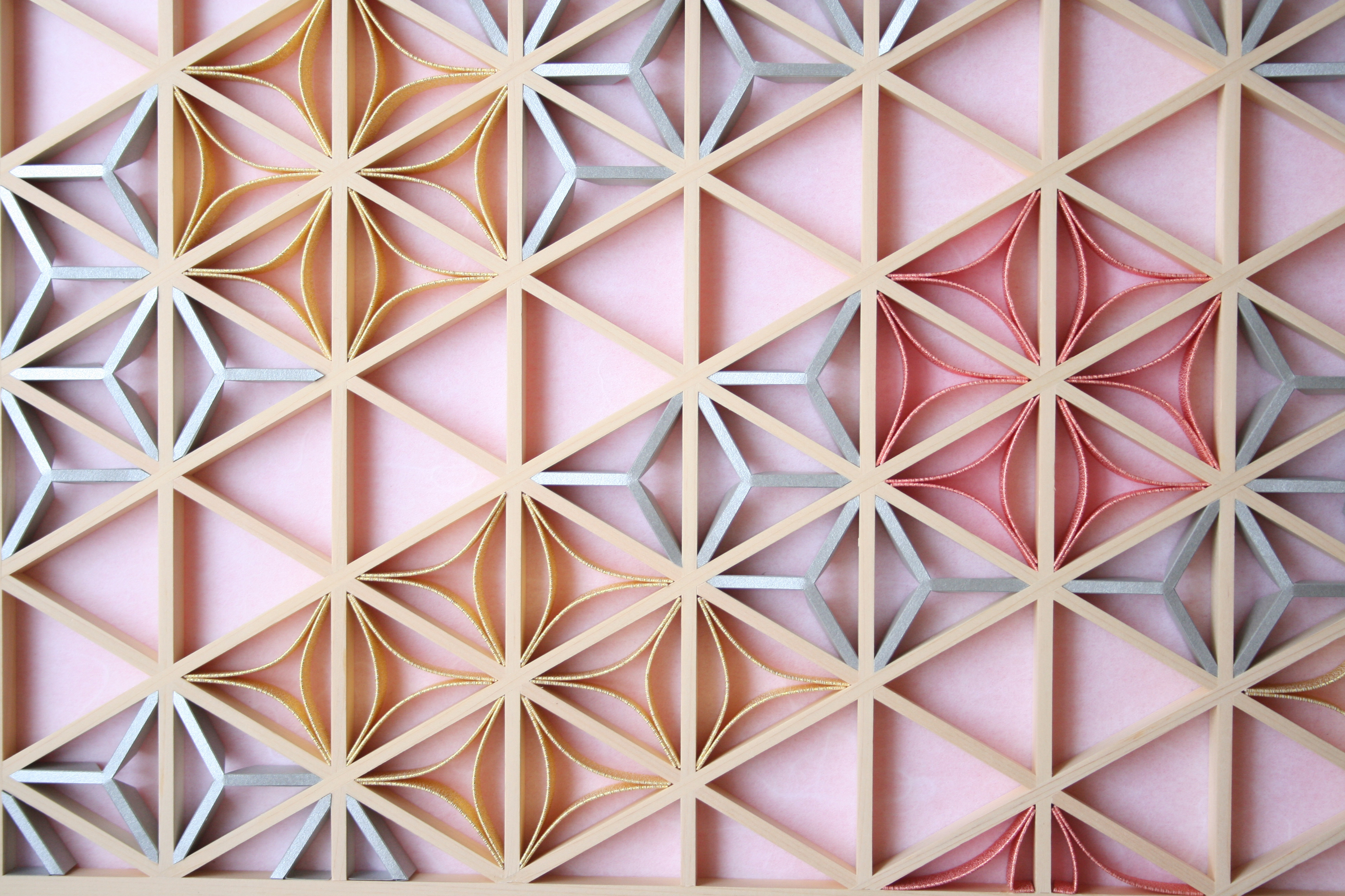 組子アートパネル 【水引七宝 コーラルピンク TypeE  ピンク背景】 和風インテリアパネル