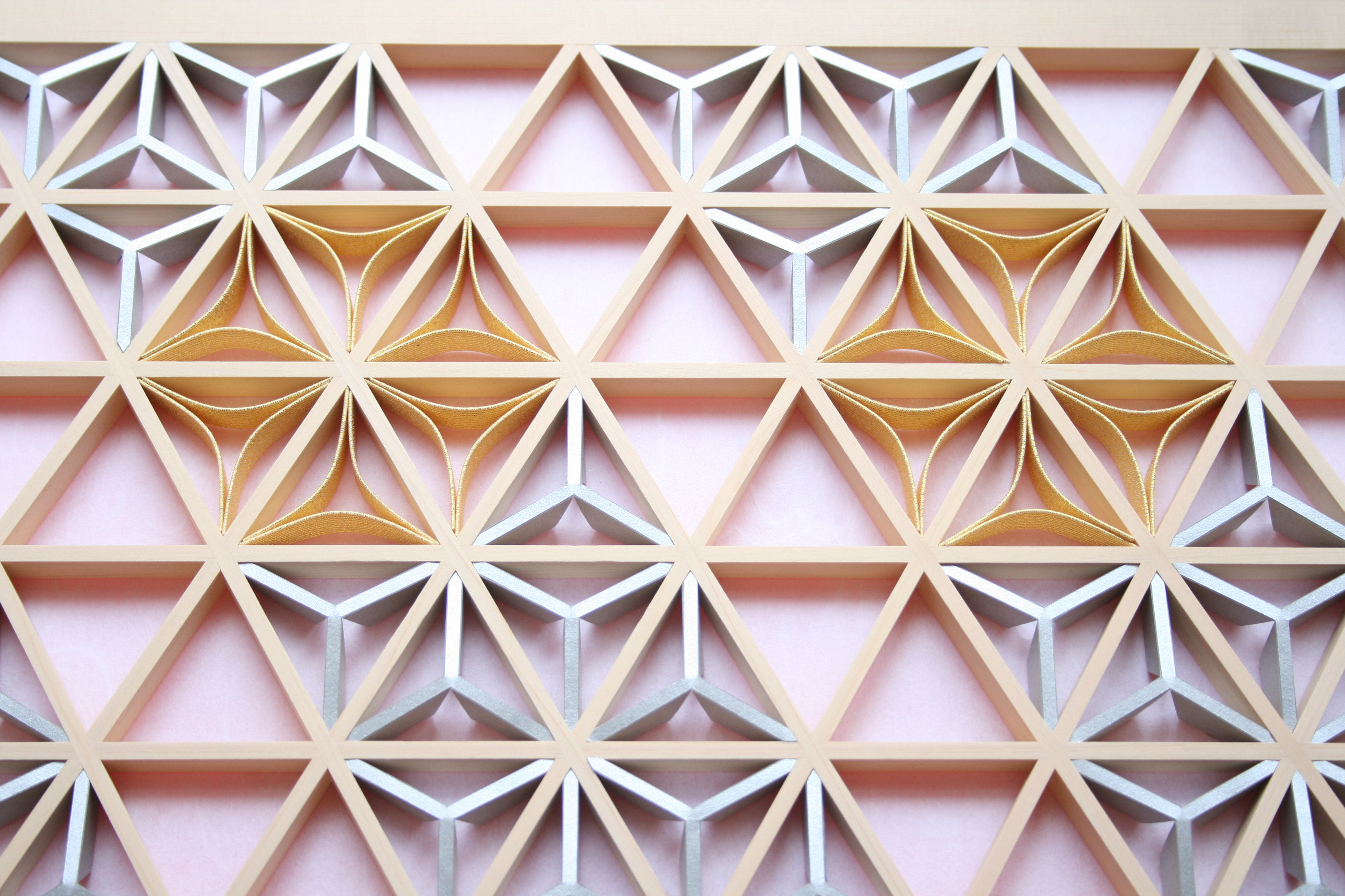 組子アートパネル 【水引七宝 コーラルピンク TypeE  ピンク背景】 和風インテリアパネル