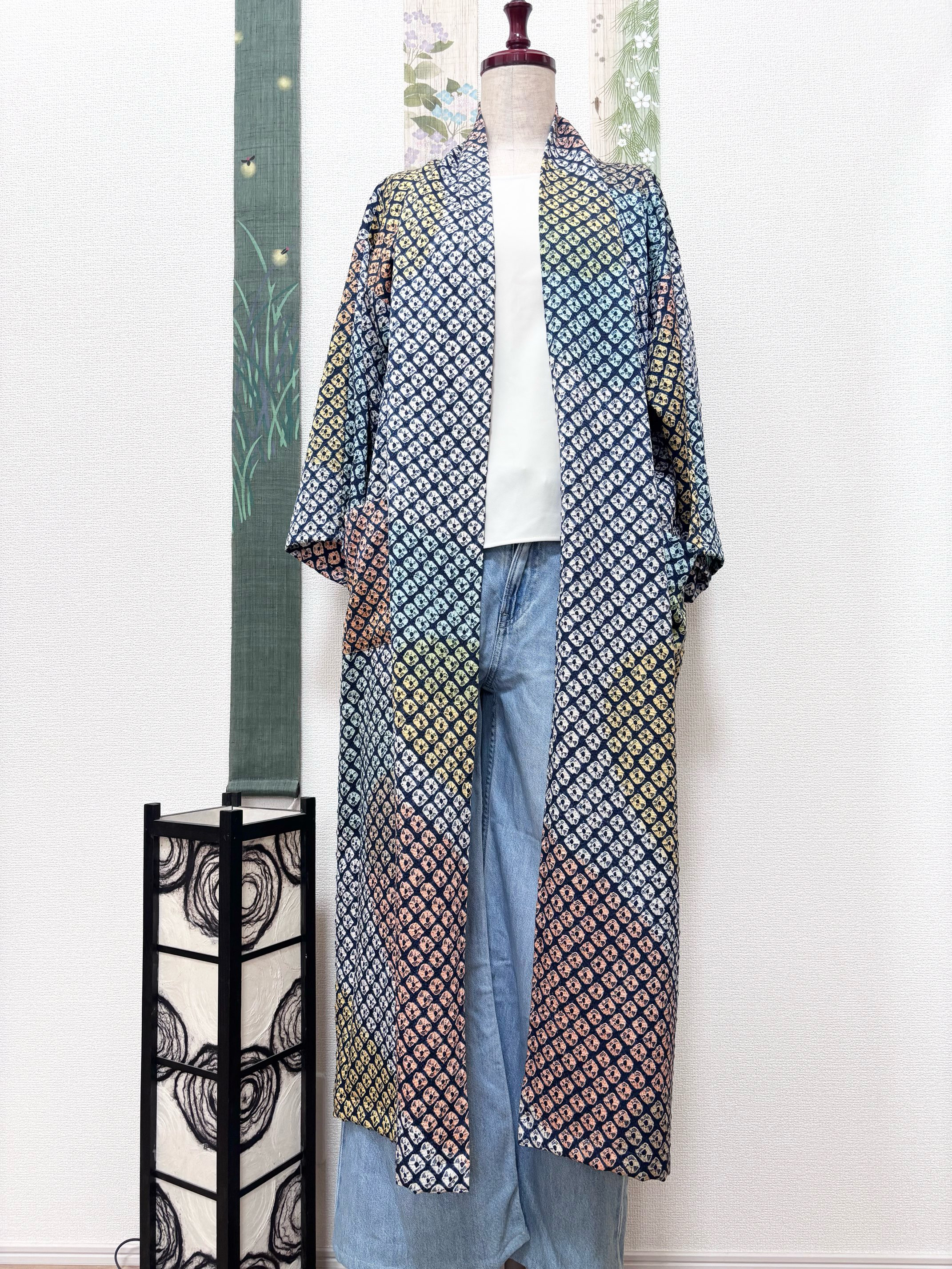 羽織るだけでオシャレ！着物から作ったローブ　三光鳥